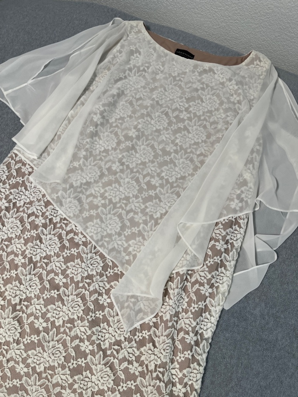 Ivory Lace Overlay Dress with Sheer Cape 20W Mother Bride Cocktail - Picture 12 of 12